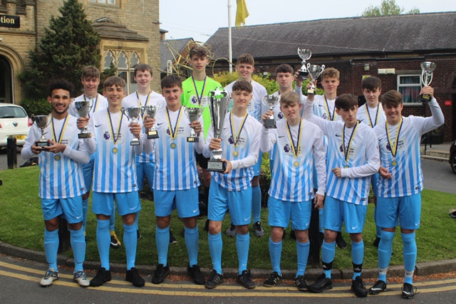Crompton House's Year 11 boys’ football team