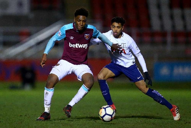 Oladapo Afolayan while playing for West Ham United