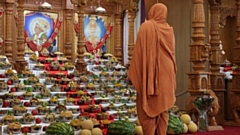 The annual ‘festival of lights‘ at Shree Swaminarayan Mandir welcomed various activities and rituals as part of the event, which is observed by millions across the globe