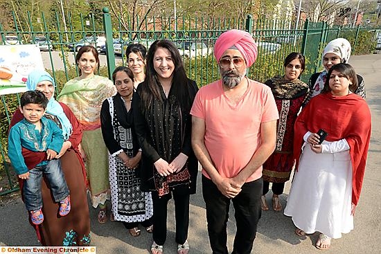 Broadcaster Hardeep Singh Kohli visits the Women’s CHAI Morning group and meets its founder, Najma Khalid (centre left), and (right) chats to Harmeet Chagger-Khan