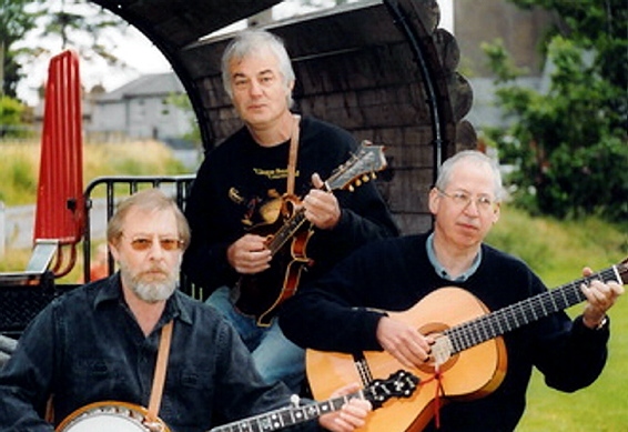 Oldham Tinkers (l-r) John Howarth, Dave Howard and Gerry Kearns