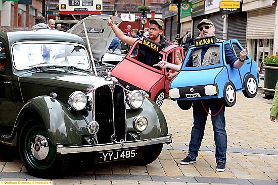 12.07.2015

Vintage car show Oldham High Street.