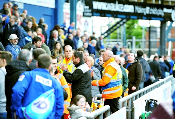 KELLY applauds the fans as he makes the lonely walk back to the dressing room following Saturday’s 5-1 defeat. Pictures by ALAN HOWARTH
