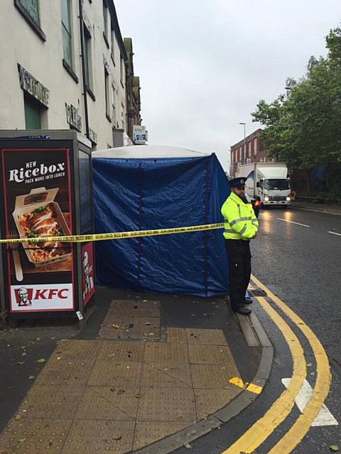 POLICE are investigating a double stabbing in Clarksfield.


An alley in Goss Hill Street was sealed off by police this morning and a forensics tent was put up in Lees Road. The men are both recovering in hospital and the extent of their injuries is not yet known.