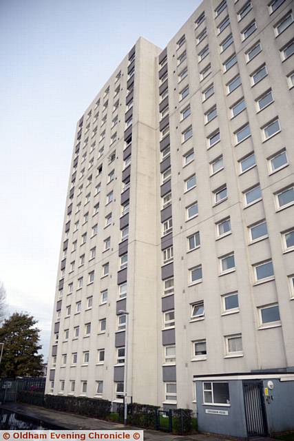 Crossbank House flats, Vale Drive, Oldham Fire