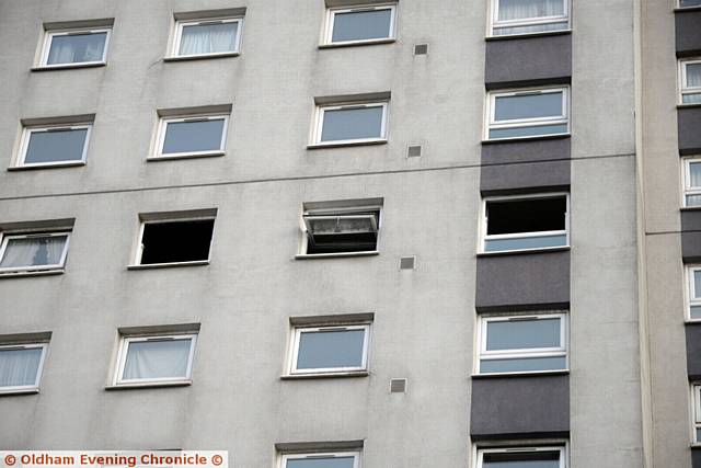 Crossbank House flats, Vale Drive, Oldham Fire