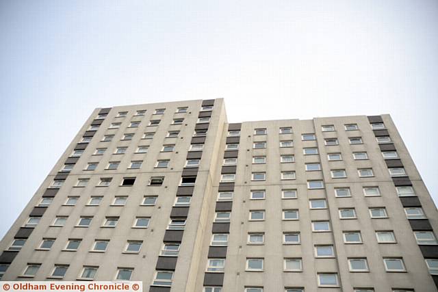 Crossbank House flats, Vale Drive, Oldham Fire