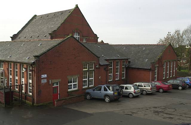 Springhead Infant School, Lees