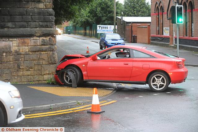 Crash at Junction of Park Road and Woodstock St