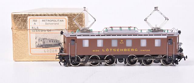 A BOXED Metropolitan BLS Ce6/6 Serie 121 electric locomotive, Lotschberg Bern-Samplon in dark brown livery