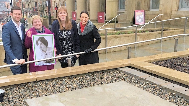 Jim McMahon MP, Council Leader Jean Stretton, Angela Raynor MP and Debbie Abrahams MP want your help  to install a statue to celebrate the life of working class suffragette Annie Kenney