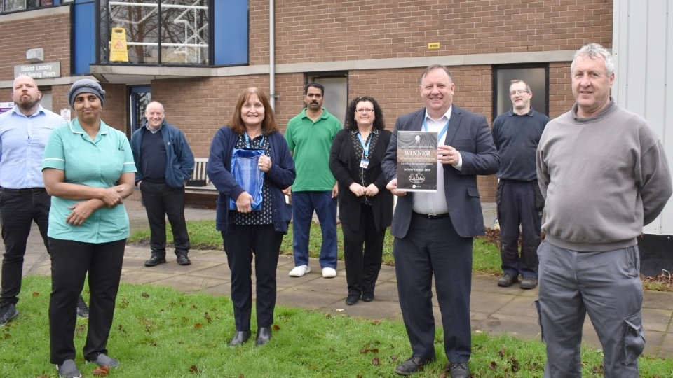 The Royal Oldham Hospital Laundry Team celebrate their LADA Award 2020 for ‘Commercial Laundry of the Year’.