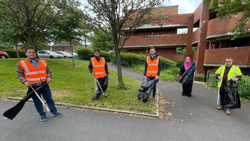 A local resident and Jim McMahon join the weekend litter pick alongside (from left): Cllr Abdul Malik, Cllr Abdul Jabbar and Cllr Ruji Surjan