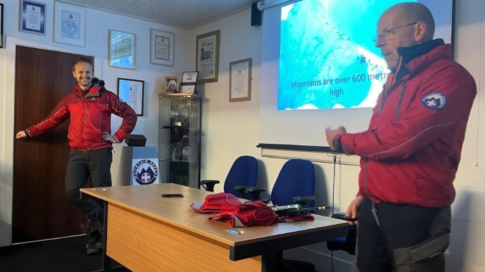 The Uppermill Brownies listened to a talk about mountain rescue and then had a good look around the garage