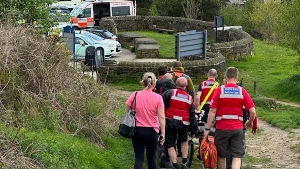 A scene from the Crompton Moor rescue