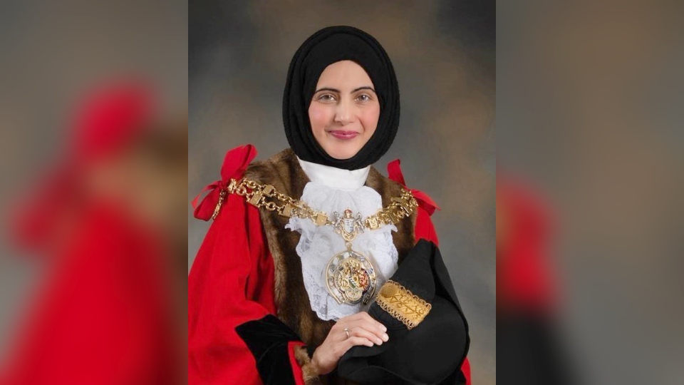 Tafheen Sharif has become Tameside's first ethnic minority and Muslim mayor