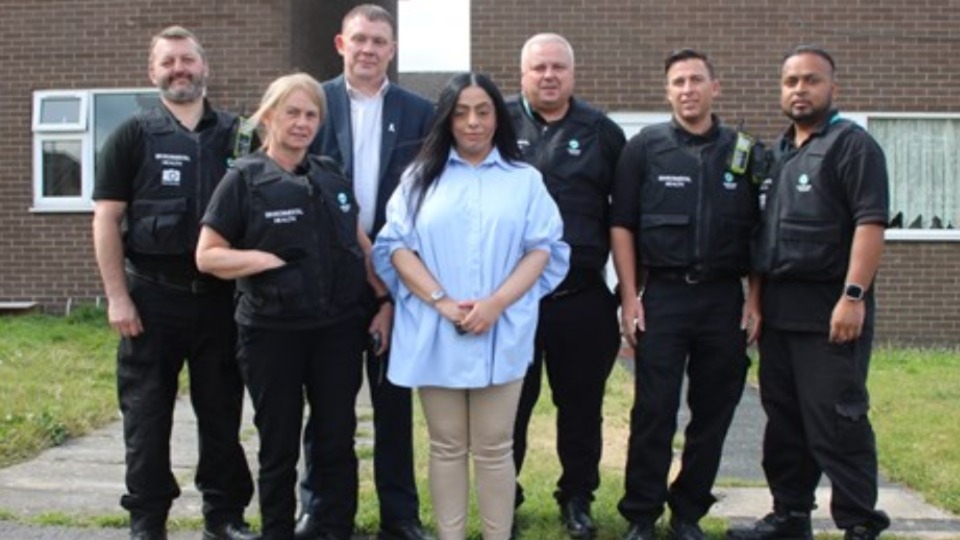 Councillor Arooj Shah and Councillor Chris Goodwin, Cabinet Member for Neighbourhoods, joined staff from the Don’t Trash Oldham Neighbourhood Enforcement team on patrol in St Mary’s