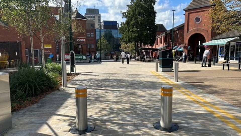 The new bollards have been installed at the entrances to Albion Street and Henshaw Street