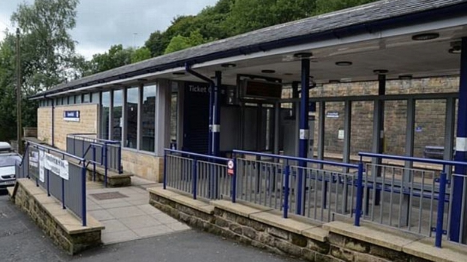 Moorgate Halt Level Crossing is located to the north of Greenfield Station (above) on the edge of Uppermill village