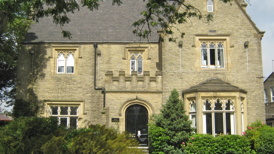 Crompton House school