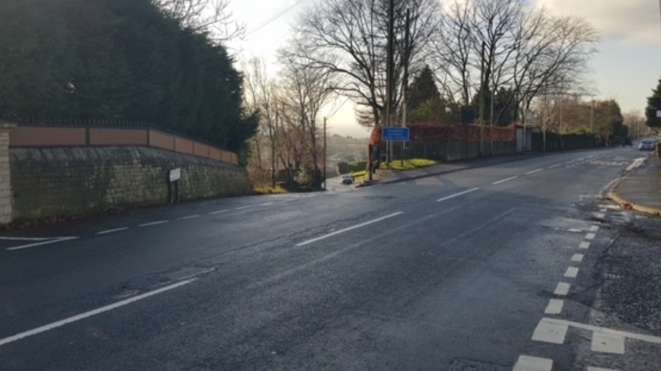 The junction from A62 looking down Lower Turf Lane 