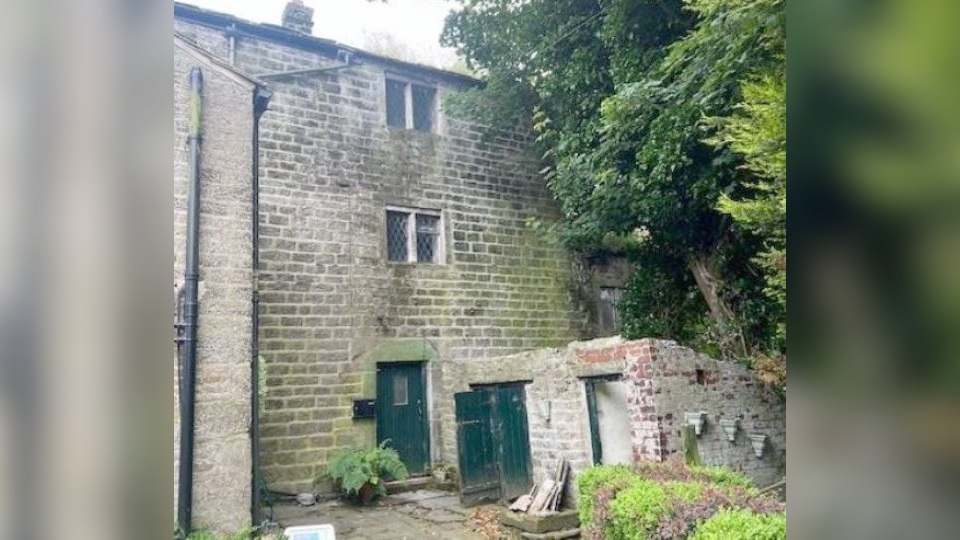 The front view of Thurstons Cottages, at Ridge Lane in Saddleworth. Image taken from planning documents