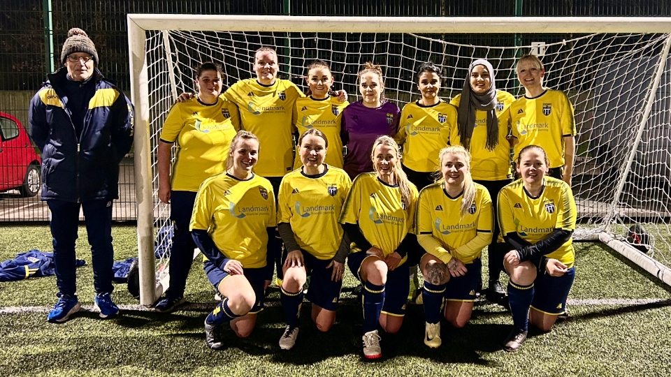 Pictured is the Saddleworth 3Ds women’s team