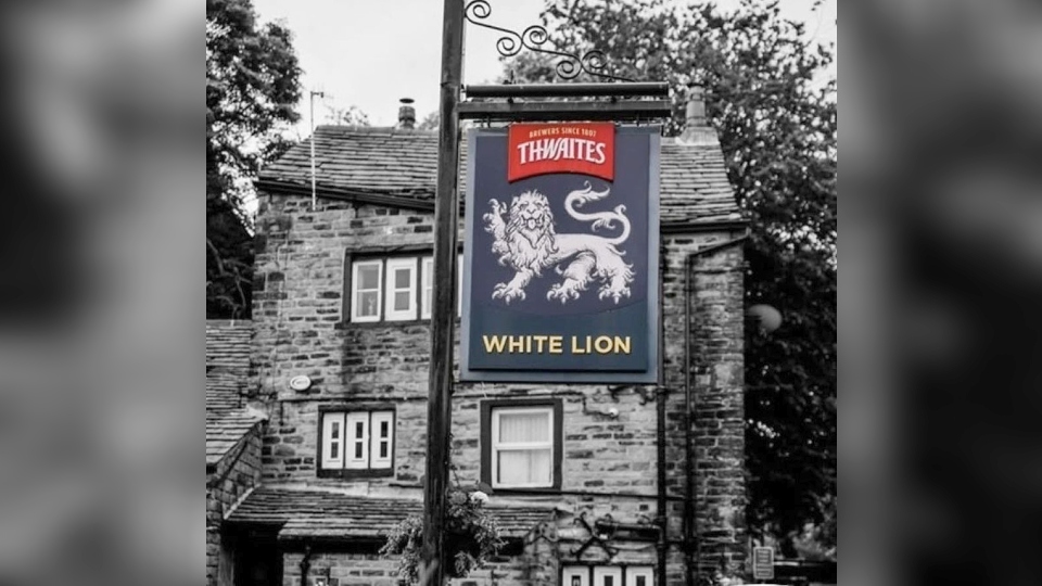 The White Lion pub in Delph