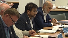 Oldham council’s finance boss Abdul Jabbar (centre)