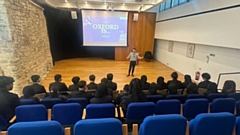 Pictured are the TOAN students during their exciting visit to Oxford